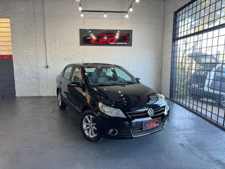 VOLKSWAGEN - VOYAGE - 2010/2011 - Preta - R$ 33.900,00