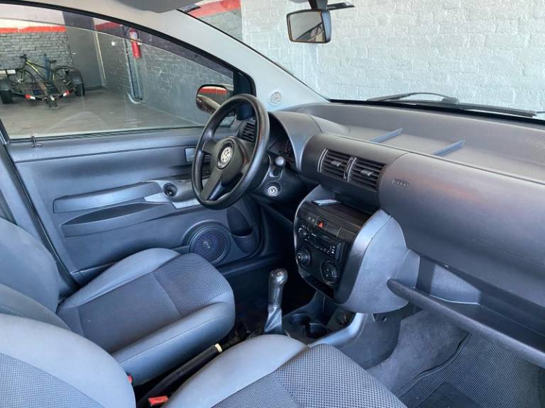 VOLKSWAGEN - FOX - 2010/2010 - Cinza - R$ 28.900,00