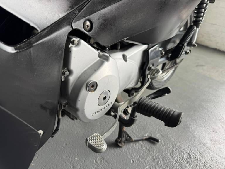 HONDA - BIZ 125 - 2009/2009 - Cinza - R$ 9.900,00