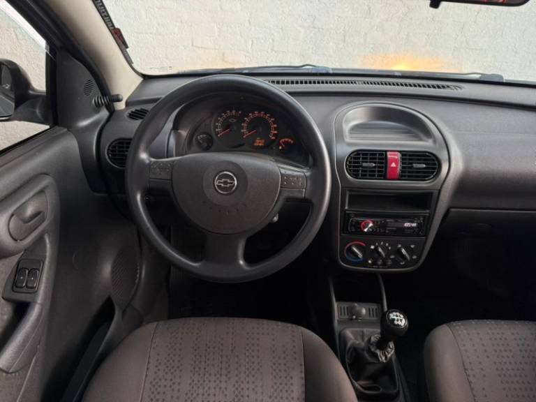 CHEVROLET - CORSA - 2009/2009 - Prata - R$ 31.900,00