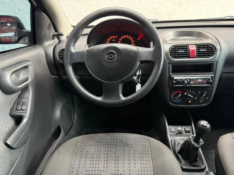 CHEVROLET - CORSA - 2012/2012 - Branca - R$ 31.900,00