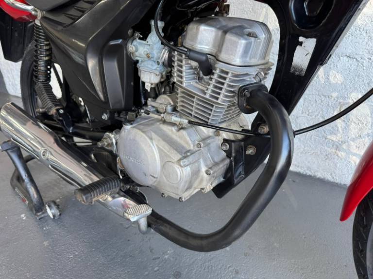 HONDA - CG 125 - 2011/2011 - Vermelha - R$ 10.900,00