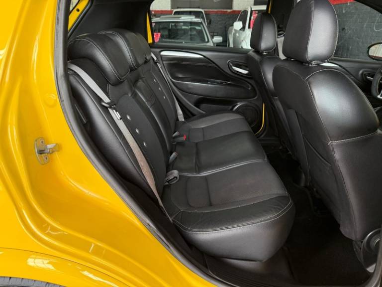 FIAT - PUNTO - 2013/2013 - Amarela - R$ 60.900,00