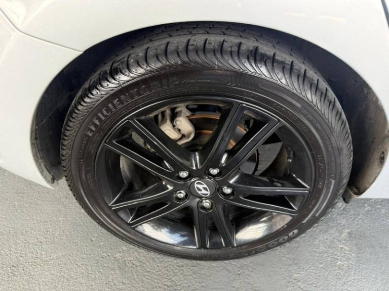 HYUNDAI - I30 - 2012/2012 - Prata - R$ 51.900,00