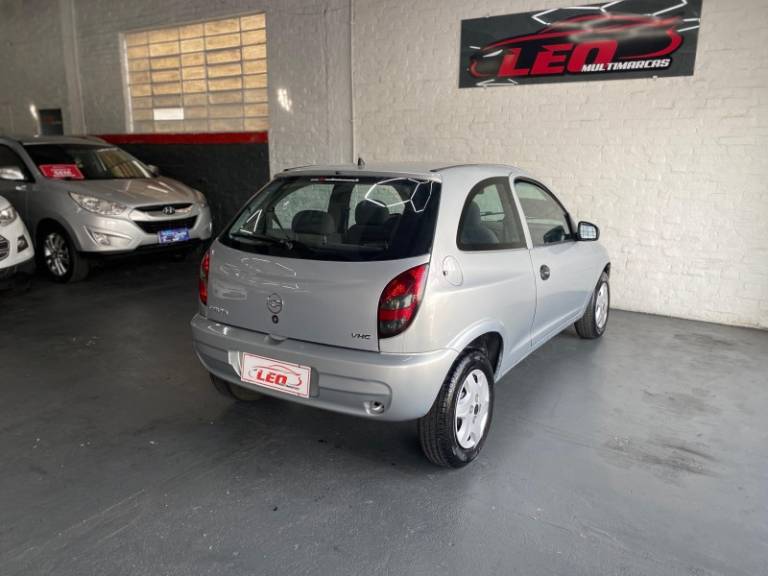 CHEVROLET - CELTA - 2001/2001 - Prata - R$ 15.900,00