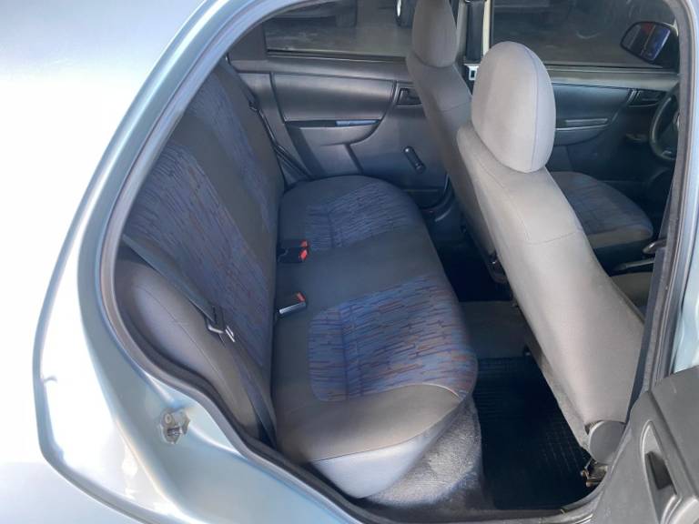CHEVROLET - CELTA - 2010/2010 - Prata - R$ 25.900,00