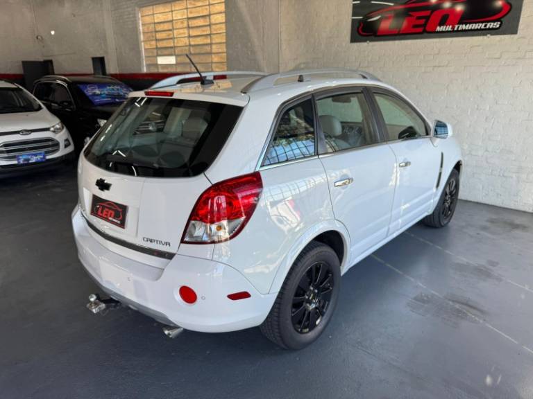 CHEVROLET - CAPTIVA - 2009/2010 - Branca - R$ 35.900,00