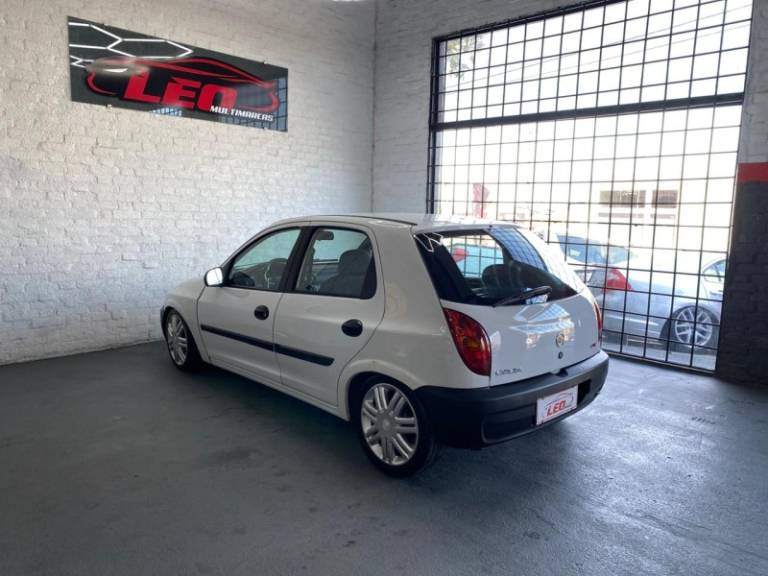 CHEVROLET - CELTA - 2003/2003 - Branca - R$ 19.900,00
