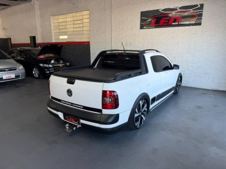 VOLKSWAGEN - SAVEIRO - 2014/2014 - Branca - R$ 69.900,00