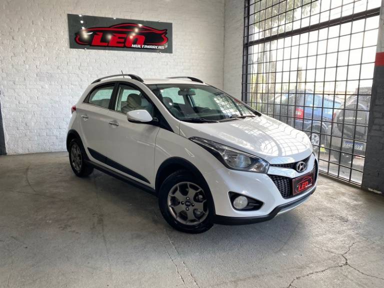 HYUNDAI - HB20X - 2014/2014 - Branca - R$ 55.900,00