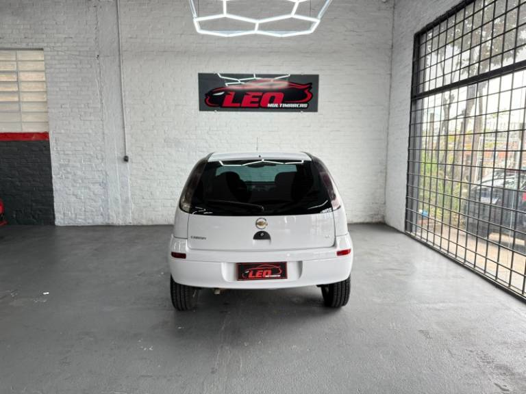 CHEVROLET - CORSA - 2012/2012 - Branca - R$ 31.900,00