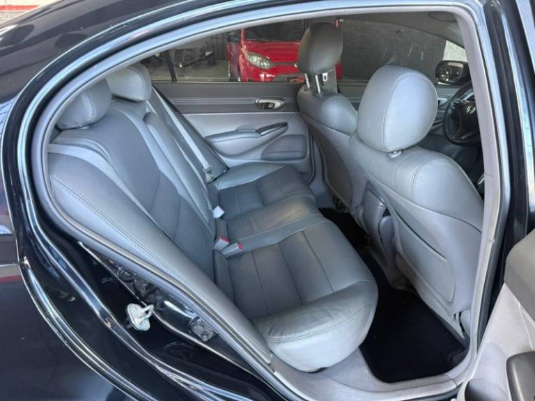 HONDA - CIVIC - 2008/2008 - Preta - R$ 46.900,00