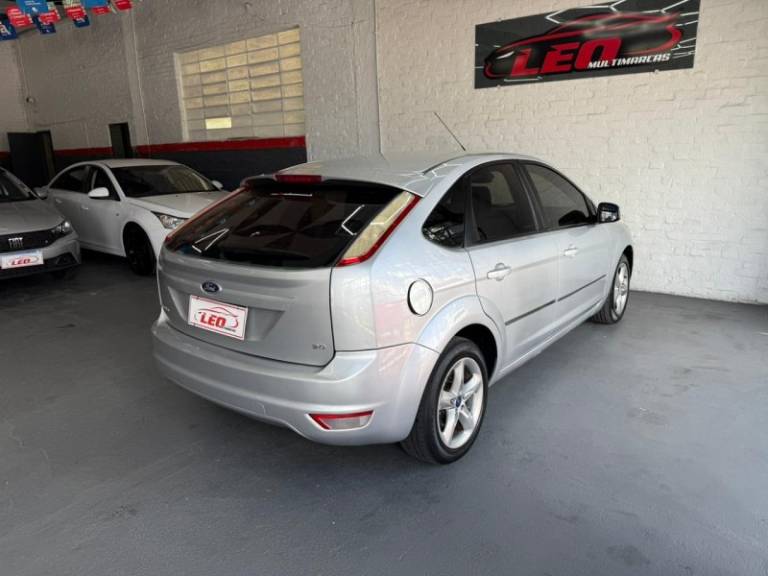FORD - FOCUS - 2012/2012 - Prata - R$ 40.900,00
