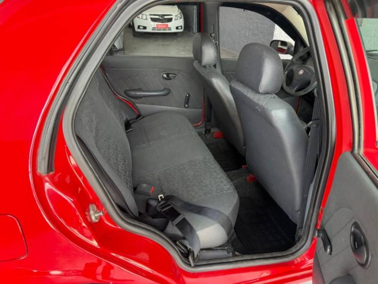 FIAT - PALIO - 2010/2010 - Vermelha - R$ 22.900,00