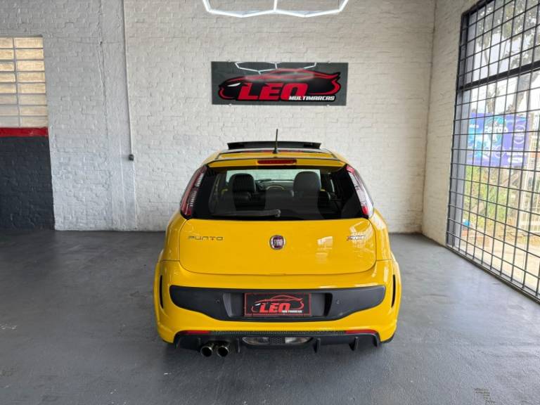 FIAT - PUNTO - 2013/2013 - Amarela - R$ 60.900,00