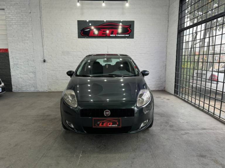 FIAT - PUNTO - 2010/2010 - Cinza - R$ 32.900,00