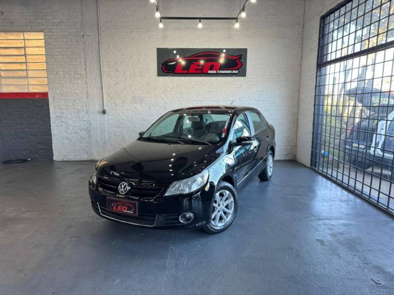 VOLKSWAGEN - VOYAGE - 2010/2011 - Preta - R$ 33.900,00