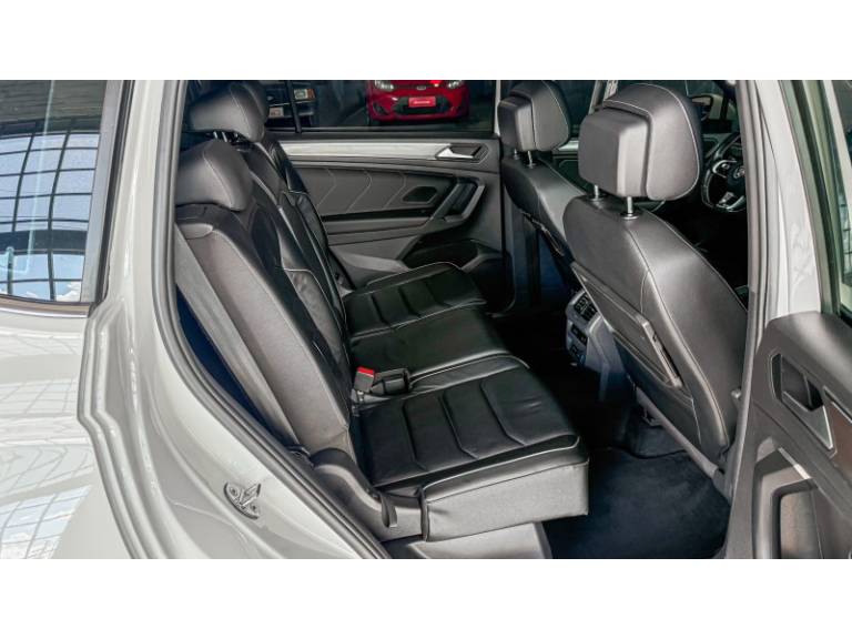 VOLKSWAGEN - TIGUAN - 2019/2019 - Branca - R$ 164.900,00