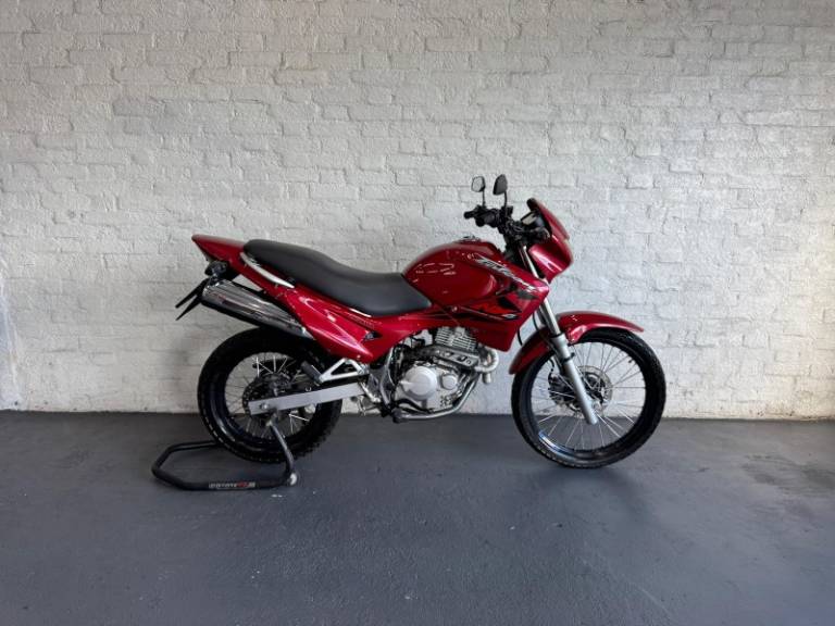 HONDA - NX4 FALCON - 2003/2003 - Vermelha - R$ 15.900,00