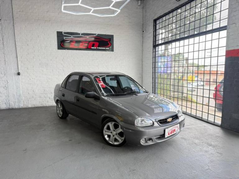 CHEVROLET - CORSA - 2005/2005 - Cinza - R$ 19.900,00