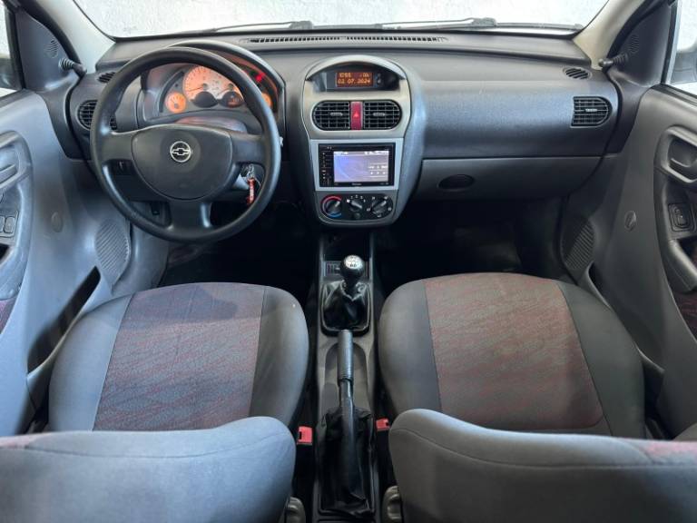 CHEVROLET - MONTANA - 2004/2005 - Prata - R$ 36.900,00