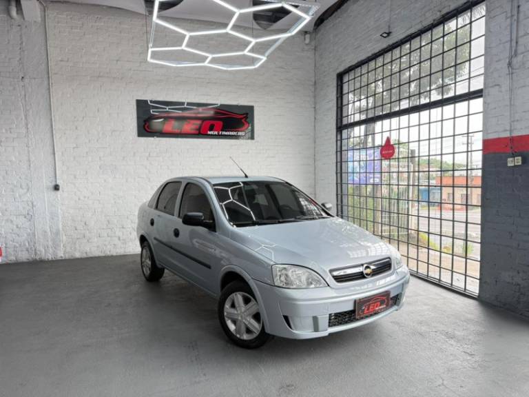 CHEVROLET - CORSA - 2009/2009 - Prata - R$ 31.900,00