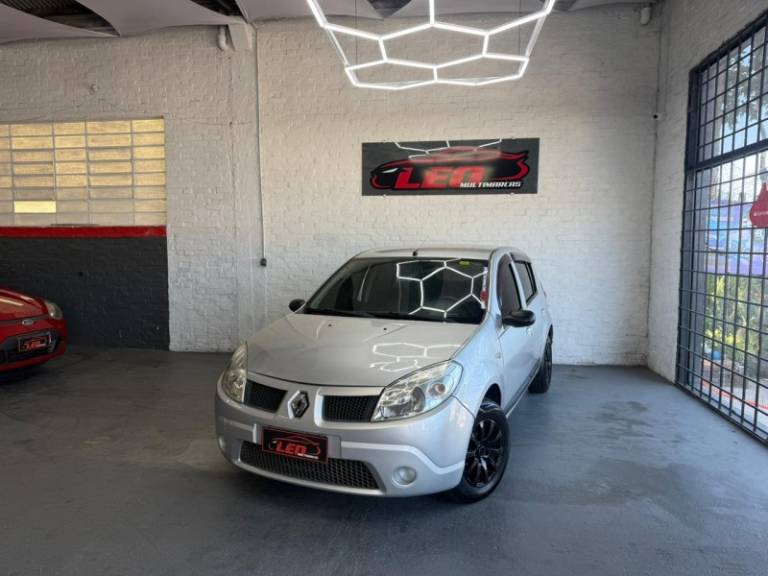 RENAULT - SANDERO - 2009/2009 - Prata - R$ 29.900,00