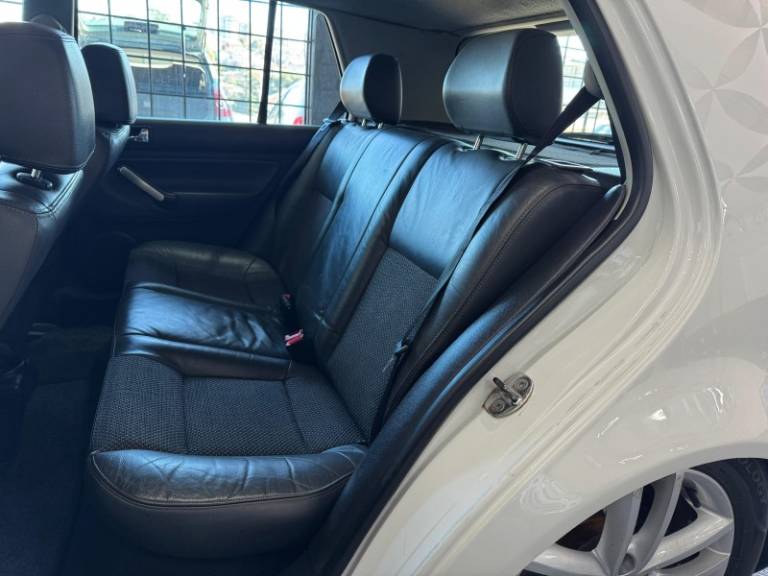 VOLKSWAGEN - GOLF - 2009/2010 - Branca - R$ 48.900,00