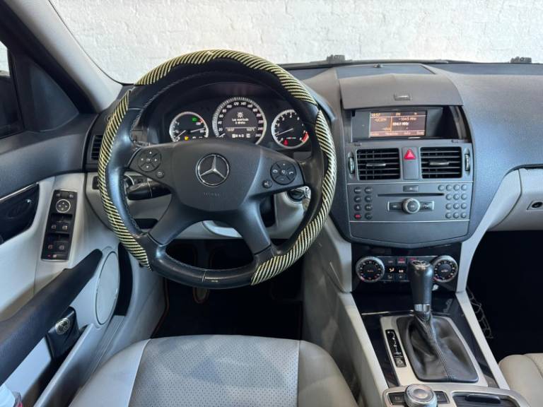 MERCEDES-BENZ - C 180 - 2010/2011 - Cinza - R$ 58.900,00