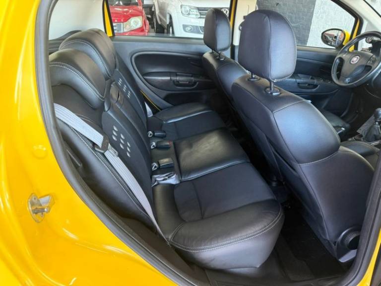 FIAT - PUNTO - 2009/2010 - Amarela - R$ 51.900,00