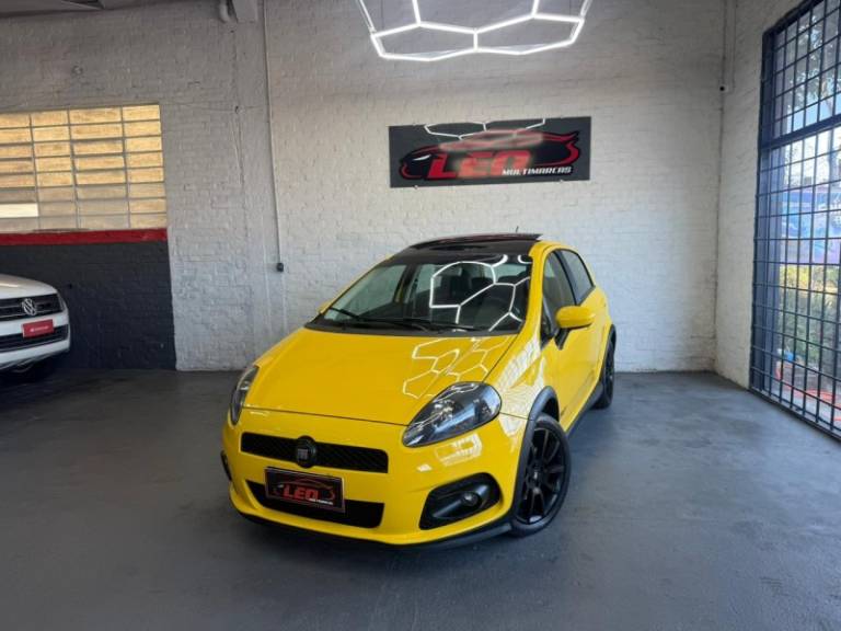 FIAT - PUNTO - 2009/2010 - Amarela - R$ 51.900,00