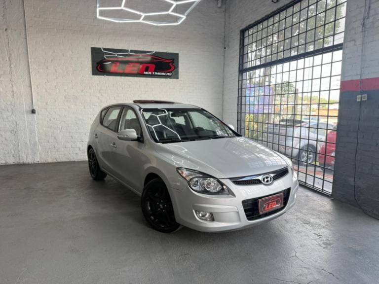 HYUNDAI - I30 - 2012/2012 - Prata - R$ 51.900,00