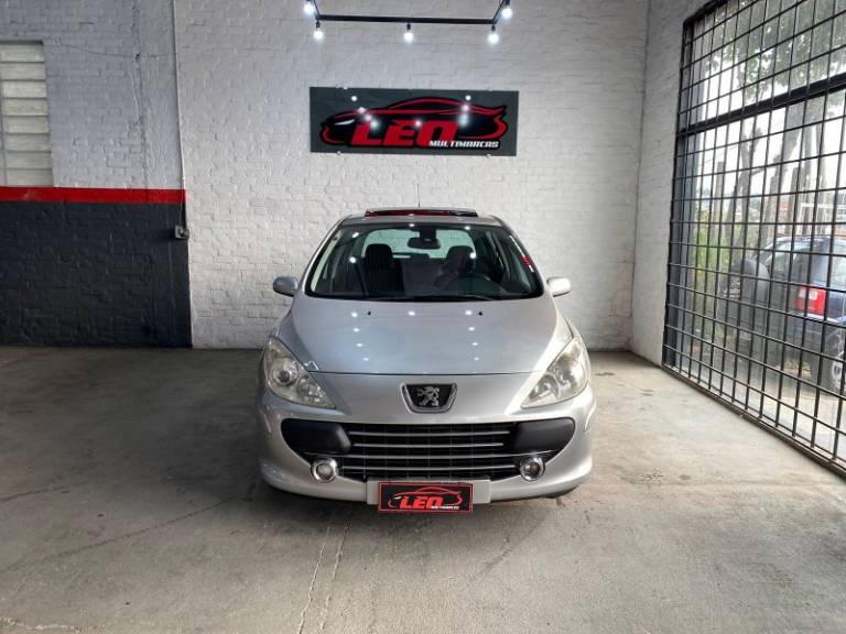 PEUGEOT - 307 - 2011/2010 - Prata - R$ 29.900,00