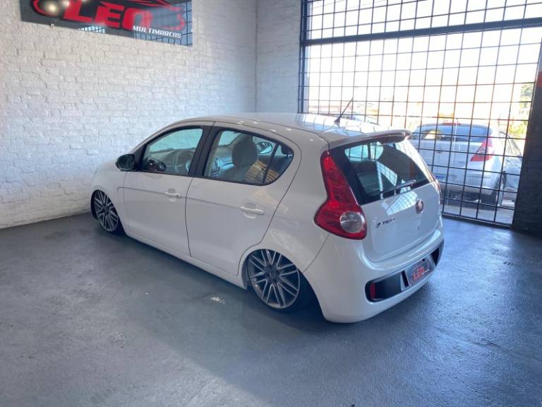 FIAT - PALIO - 2014/2015 - Branca - R$ 42.900,00