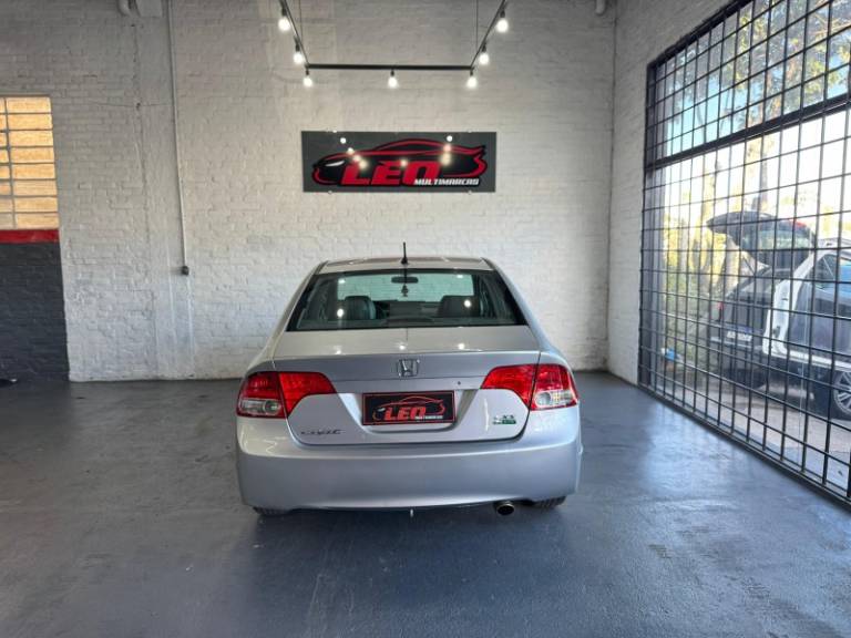 HONDA - CIVIC - 2009/2009 - Prata - R$ 48.900,00