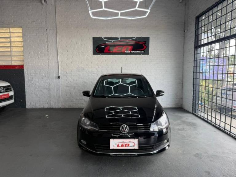 VOLKSWAGEN - GOL - 2015/2016 - Preta - R$ 45.900,00