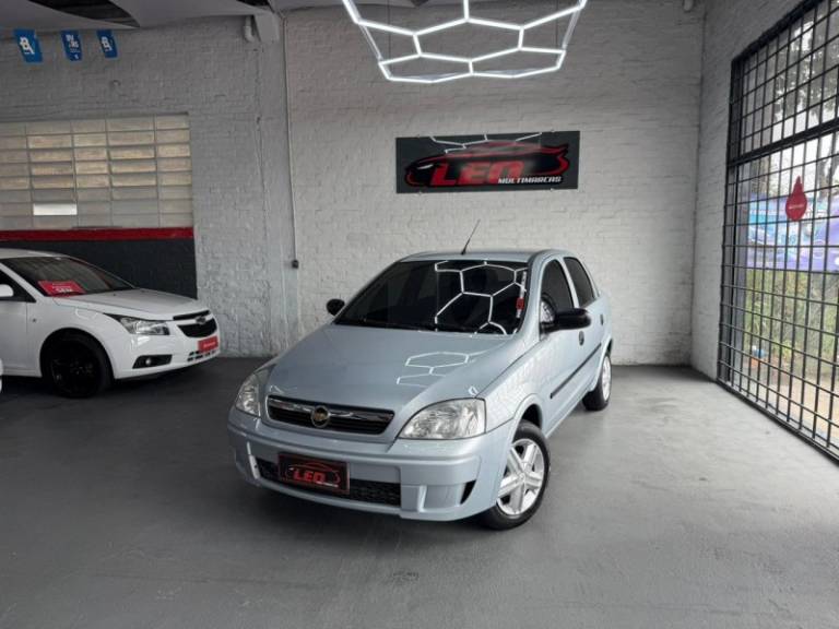 CHEVROLET - CORSA - 2009/2009 - Prata - R$ 31.900,00