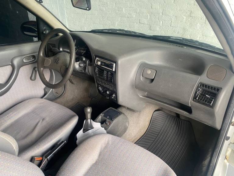VOLKSWAGEN - GOL - 1996/1996 - Branca - R$ 11.000,00
