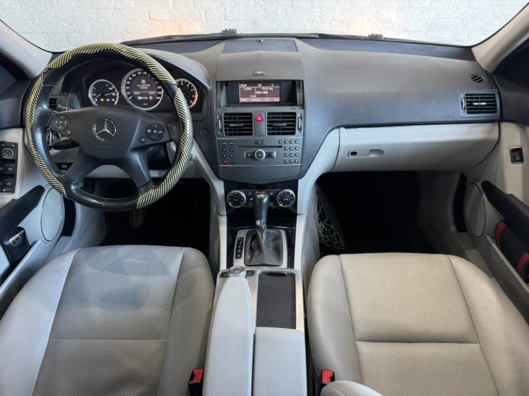MERCEDES-BENZ - C 180 - 2010/2011 - Cinza - R$ 58.900,00