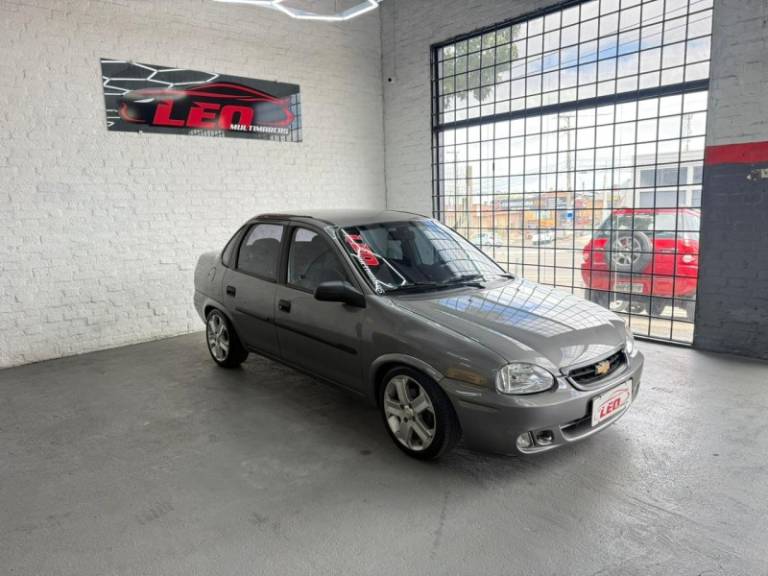 CHEVROLET - CORSA - 2005/2005 - Cinza - R$ 19.900,00