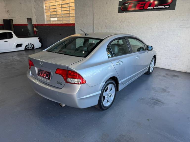 HONDA - CIVIC - 2009/2009 - Prata - R$ 48.900,00