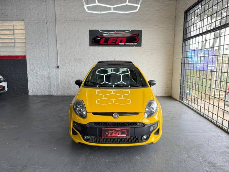 FIAT - PUNTO - 2013/2013 - Amarela - R$ 60.900,00