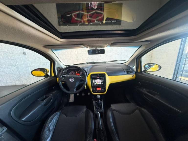 FIAT - PUNTO - 2009/2010 - Amarela - R$ 51.900,00