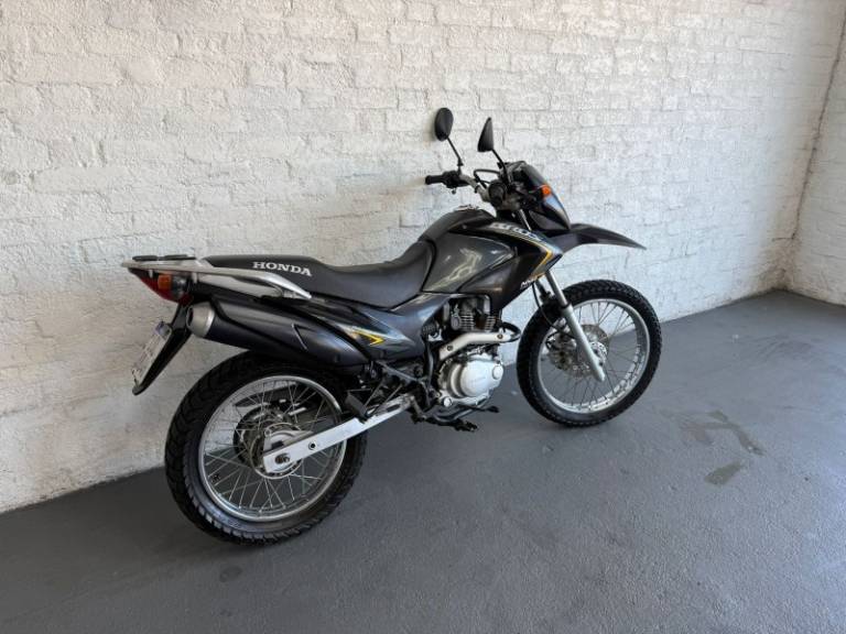 HONDA - NXR 150 - 2011/2012 - Preta - R$ 13.900,00