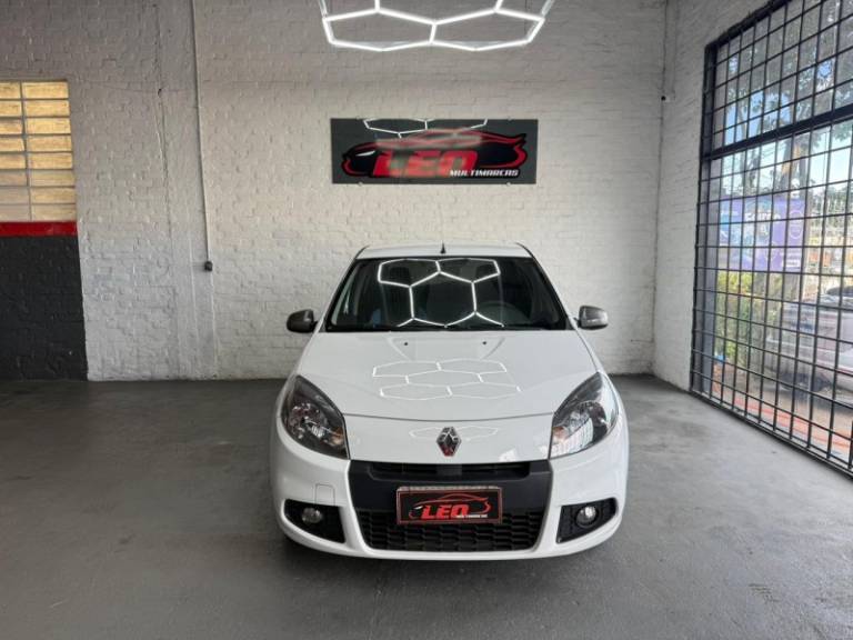 RENAULT - SANDERO - 2014/2014 - Branca - R$ 32.900,00