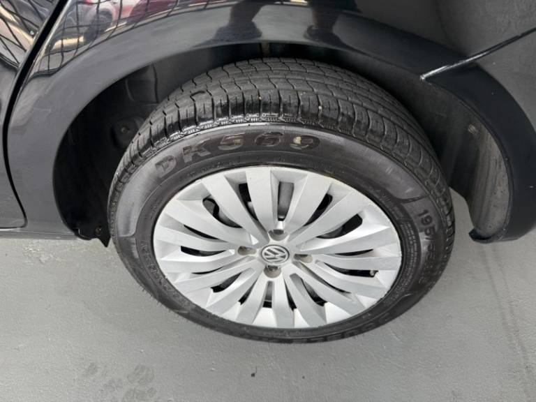 VOLKSWAGEN - GOL - 2015/2016 - Preta - R$ 45.900,00