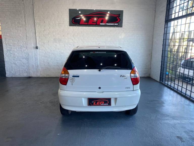 FIAT - PALIO - 2006/2007 - Branca - R$ 20.900,00