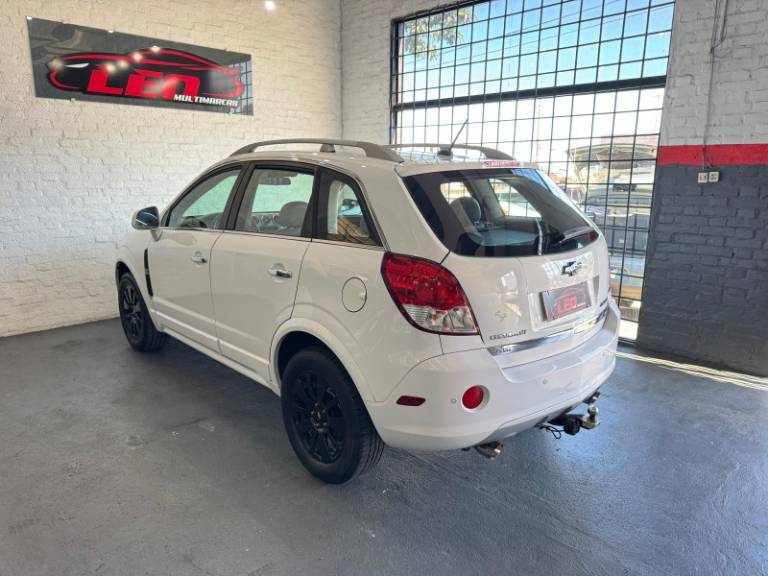 CHEVROLET - CAPTIVA - 2009/2010 - Branca - R$ 35.900,00