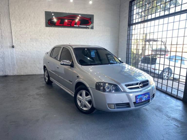 CHEVROLET - ASTRA - 2005/2005 - Prata - R$ 29.900,00