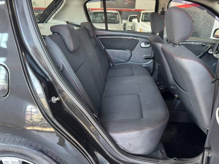RENAULT - SANDERO - 2009/2010 - Preta - R$ 26.900,00
